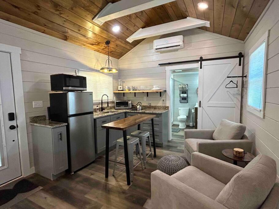 Blissful Nook Tiny Home ~ Cozy Retreat W/ Hot Tub; Near Town And Deep Creek Bryson City Bagian luar foto