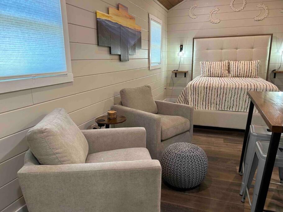 Blissful Nook Tiny Home ~ Cozy Retreat W/ Hot Tub; Near Town And Deep Creek Bryson City Bagian luar foto