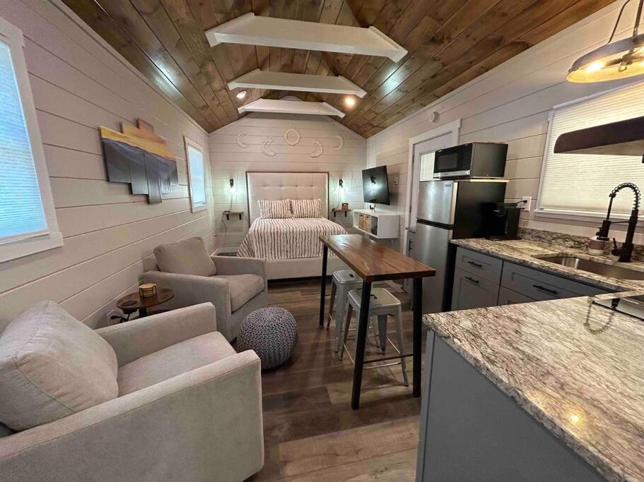 Blissful Nook Tiny Home ~ Cozy Retreat W/ Hot Tub; Near Town And Deep Creek Bryson City Bagian luar foto