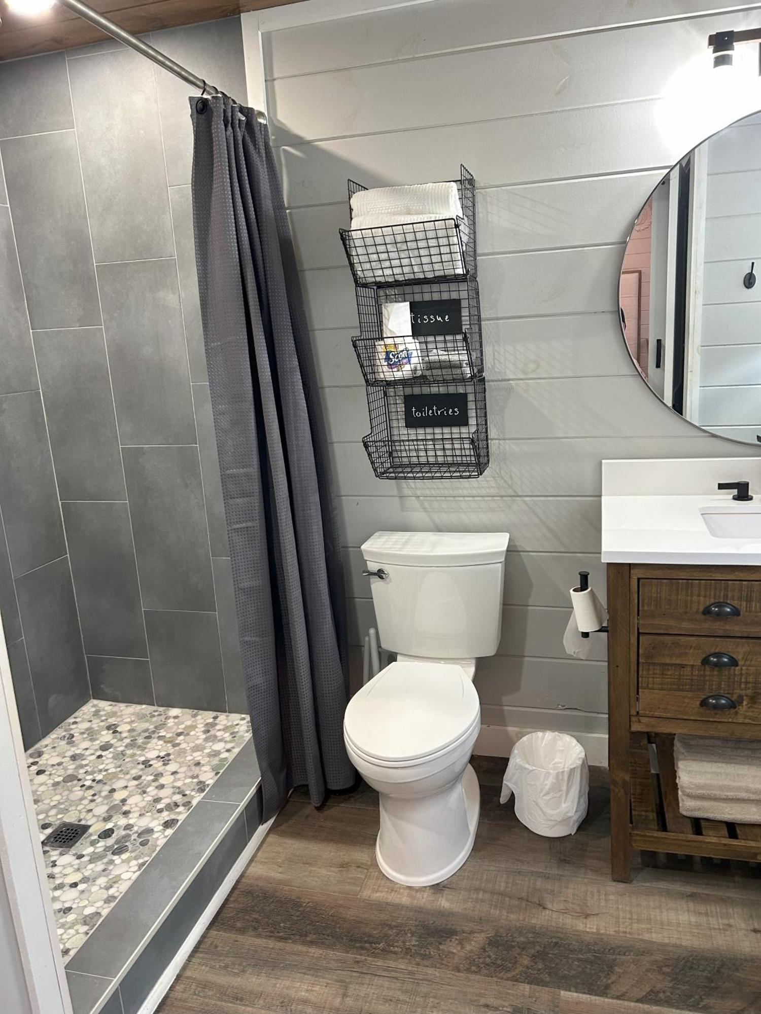 Blissful Nook Tiny Home ~ Cozy Retreat W/ Hot Tub; Near Town And Deep Creek Bryson City Bagian luar foto